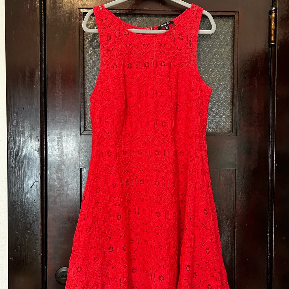 BB Dakota Coral Lace Midi Dress
